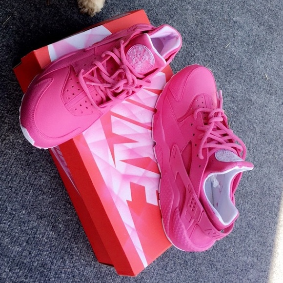 hot pink huaraches shoes